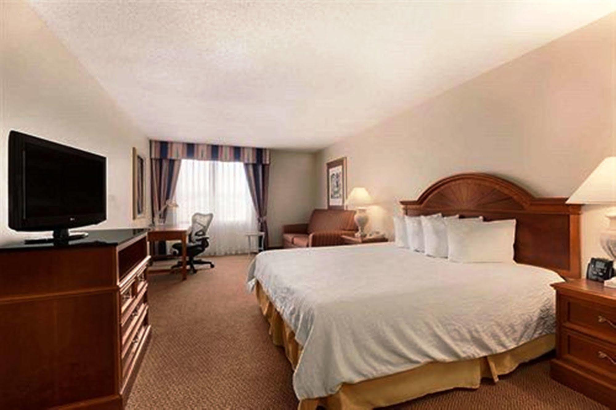 Hilton Garden Inn Syracuse Іст-Сіракуз Екстер'єр фото