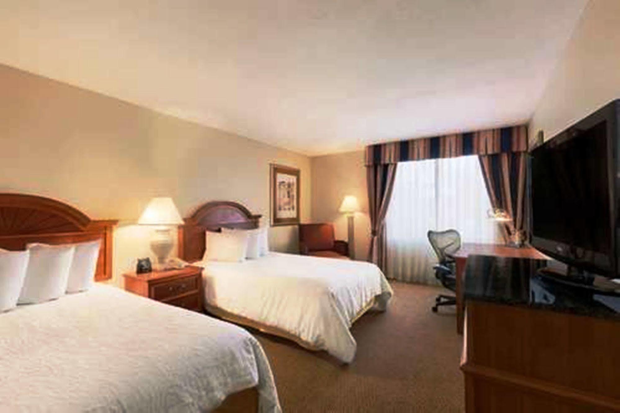 Hilton Garden Inn Syracuse Іст-Сіракуз Екстер'єр фото